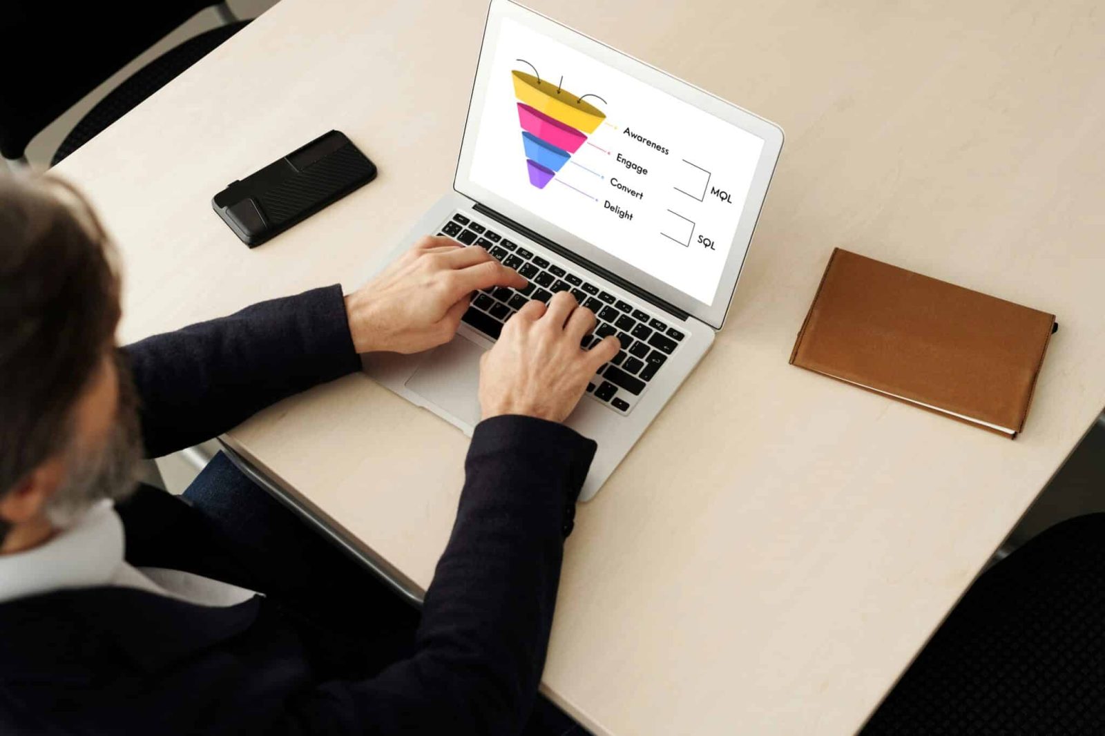 smartmockups_lsun0qtg-2048x1365-1